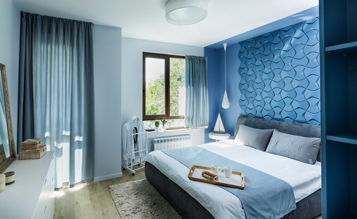 Интериоир на спалня, морска спалня, синя спалня, пана за акцент, дизайн на спалня